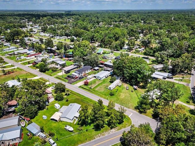 104 EDGEWATER ROAD, Satsuma, FL 32189