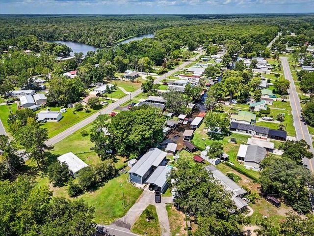 104 EDGEWATER ROAD, Satsuma, FL 32189