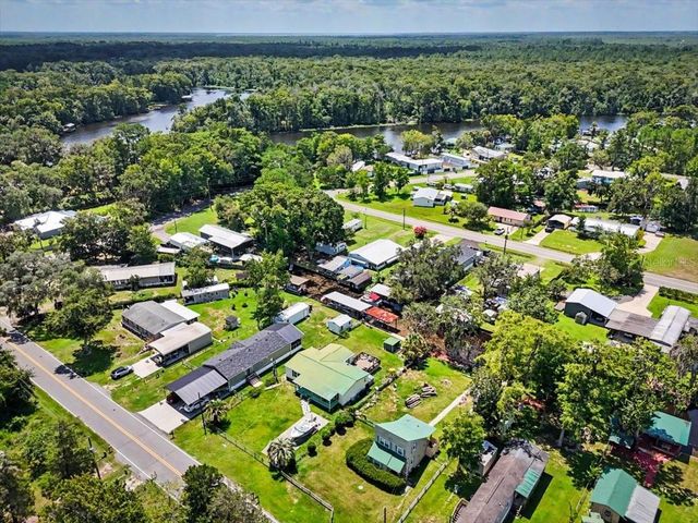104 EDGEWATER ROAD, Satsuma, FL 32189