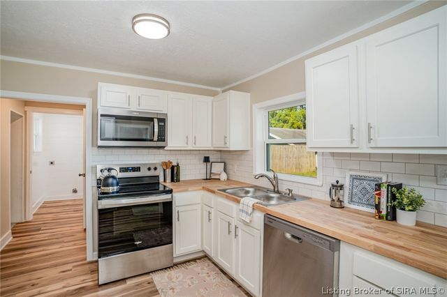 2131 Culbertson Avenue, New Albany, IN 47150