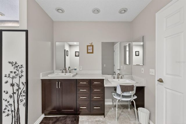 9410 PEBBLE GLEN AVENUE, Tampa, FL 33647