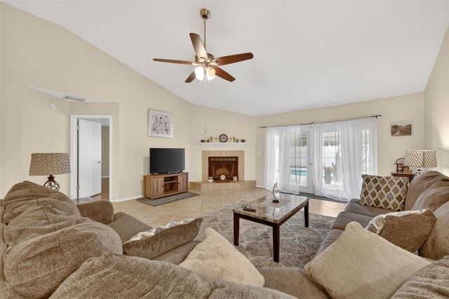 9410 PEBBLE GLEN AVENUE, Tampa, FL 33647