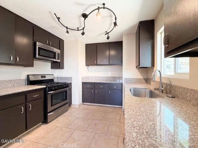 40205 162nd Street East, Palmdale, CA 93591
