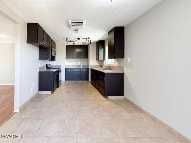 40205 162nd Street East, Palmdale, CA 93591