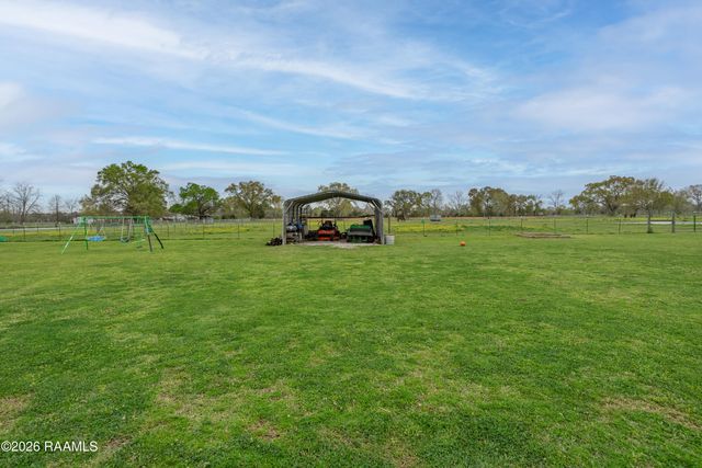 723 Hebert Road, Arnaudville, LA 70512