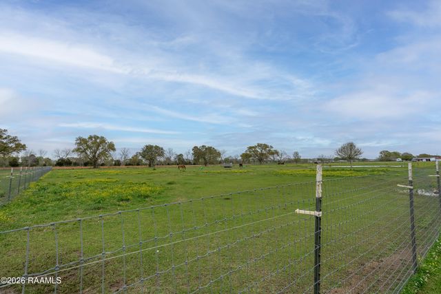 723 Hebert Road, Arnaudville, LA 70512