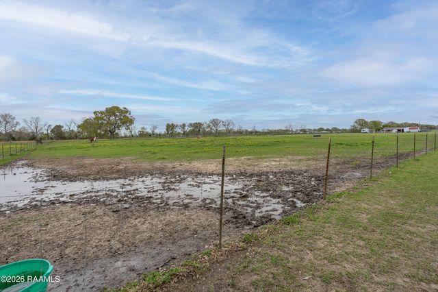 723 Hebert Road, Arnaudville, LA 70512