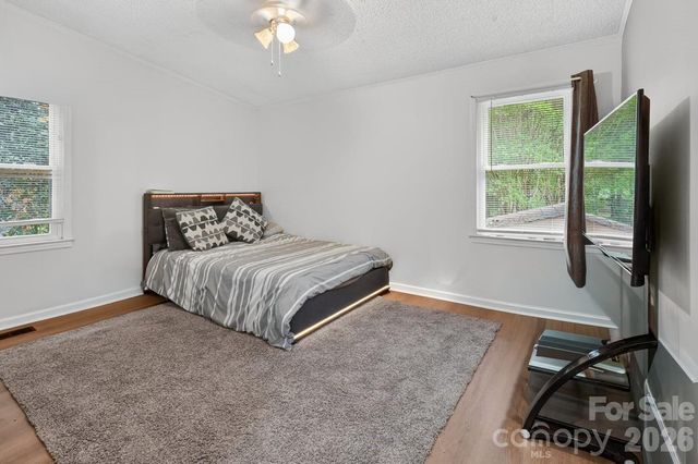 7811 Heatherdale Court, Charlotte, NC 28212