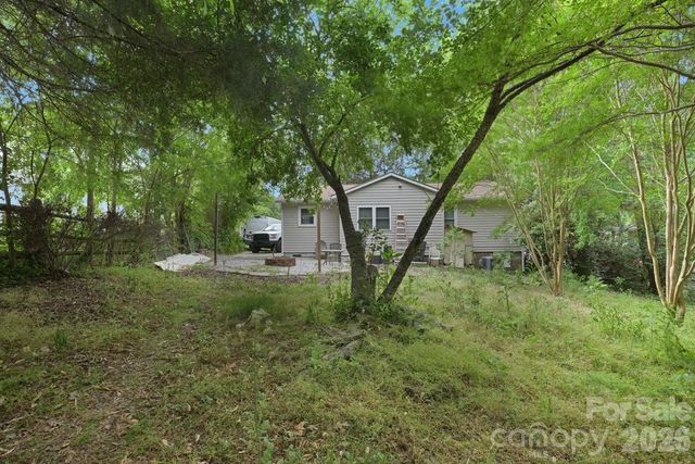7811 Heatherdale Court, Charlotte, NC 28212
