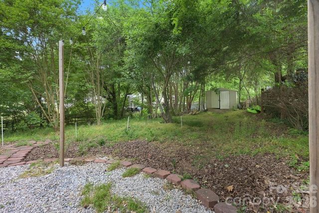 7811 Heatherdale Court, Charlotte, NC 28212