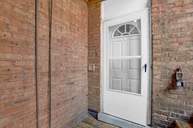 10433 S Hale Avenue 1A, Chicago, IL 60643