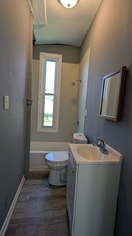 5760 S Wells Street, Chicago, IL 60621