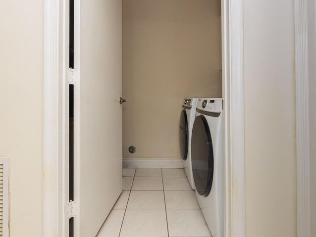 2491 Aragon Boulevard 2, Sunrise, FL 33322