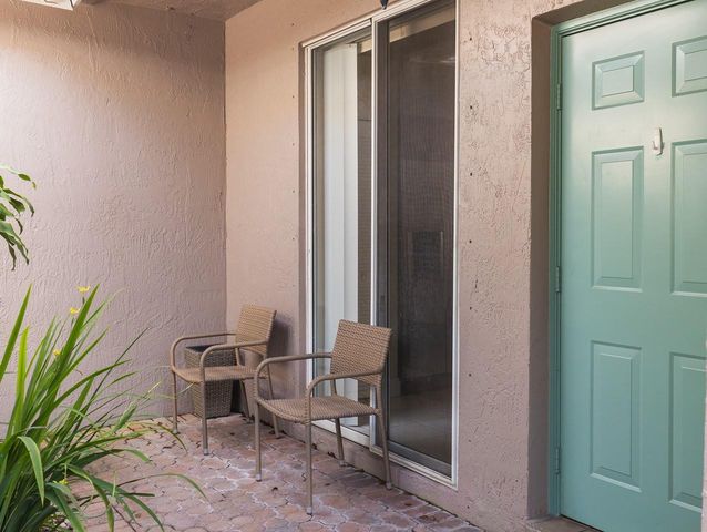 2491 Aragon Boulevard 2, Sunrise, FL 33322