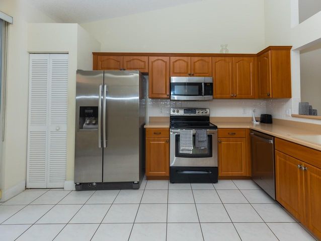2491 Aragon Boulevard 2, Sunrise, FL 33322