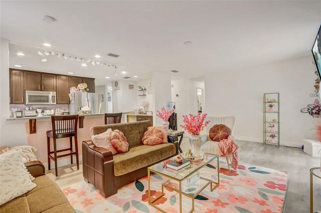 8691 CONTOURA DRIVE, Orlando, FL 32810