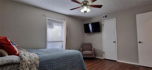 704 Dunbar Drive, Dunwoody, GA 30338