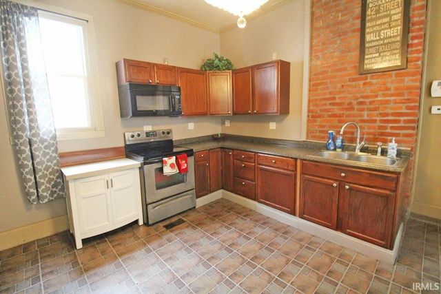 2214 W Illinois Street, Evansville, IN 47712