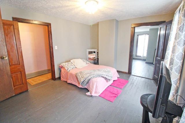 2214 W Illinois Street, Evansville, IN 47712