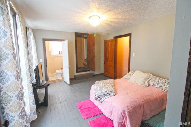 2214 W Illinois Street, Evansville, IN 47712