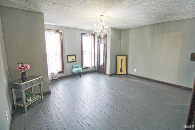 2214 W Illinois Street, Evansville, IN 47712