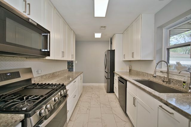 7135 Laramie Avenue, Skokie, IL 60077