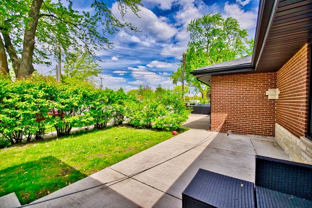 7135 Laramie Avenue, Skokie, IL 60077