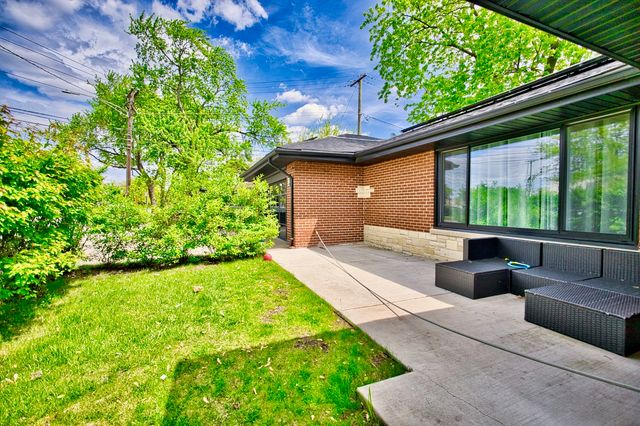 7135 Laramie Avenue, Skokie, IL 60077