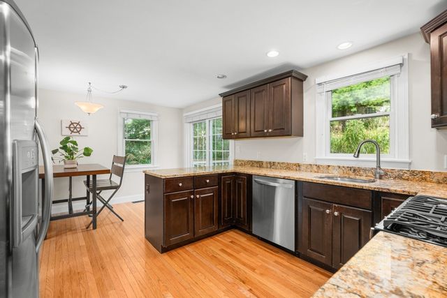 69 Pimlico Pond Rd, Sandwich, MA 02644