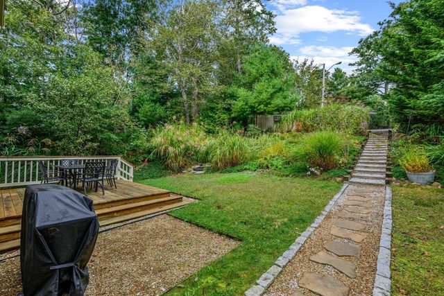 69 Pimlico Pond Rd, Sandwich, MA 02644