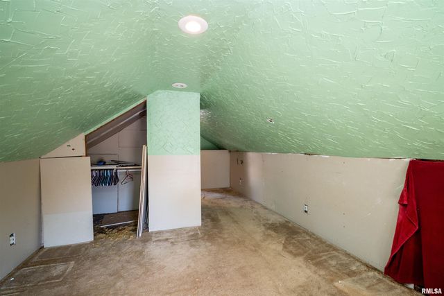 265 KOCH Street, Pekin, IL 61554