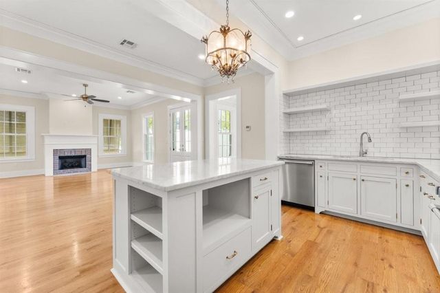 2050 Jabez Drive, Lake Charles, LA 70601