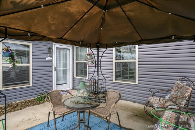 8921 Woodford Drive, Charlestown, IN 47111