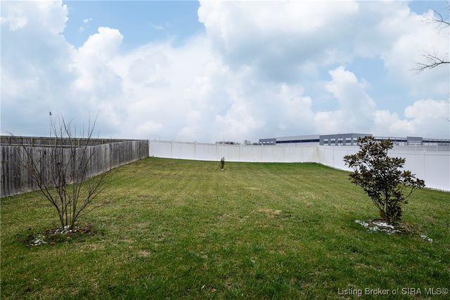 8921 Woodford Drive, Charlestown, IN 47111