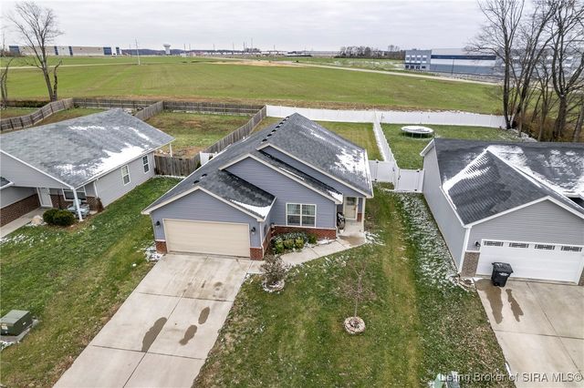 8921 Woodford Drive, Charlestown, IN 47111