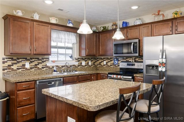 8921 Woodford Drive, Charlestown, IN 47111