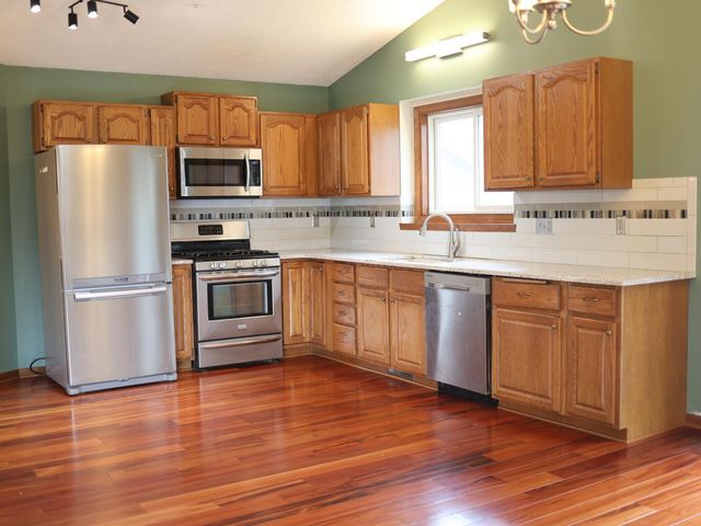 2180 N English Street, Maplewood, MN 55109