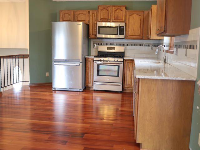 2180 N English Street, Maplewood, MN 55109