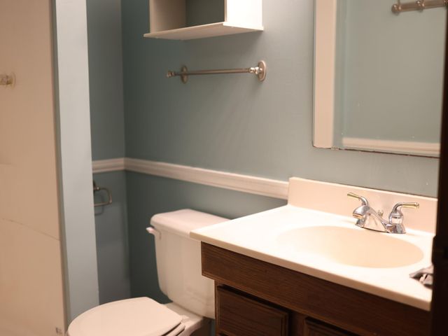 2180 N English Street, Maplewood, MN 55109