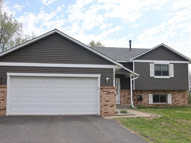 2180 N English Street, Maplewood, MN 55109