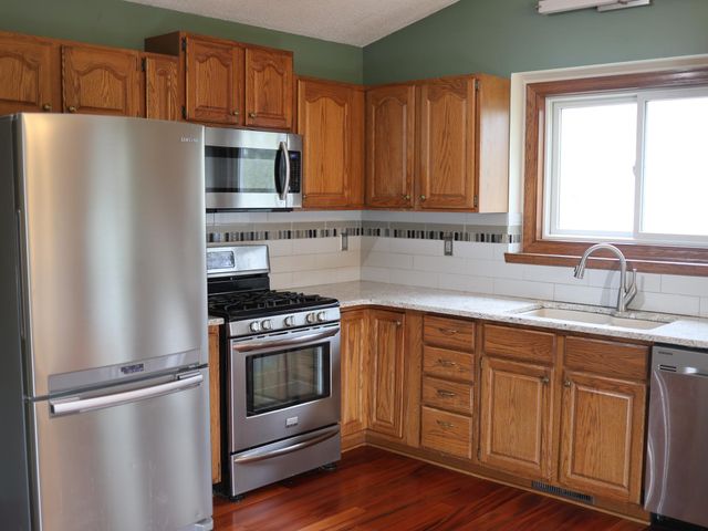 2180 N English Street, Maplewood, MN 55109