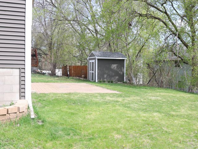 2180 N English Street, Maplewood, MN 55109