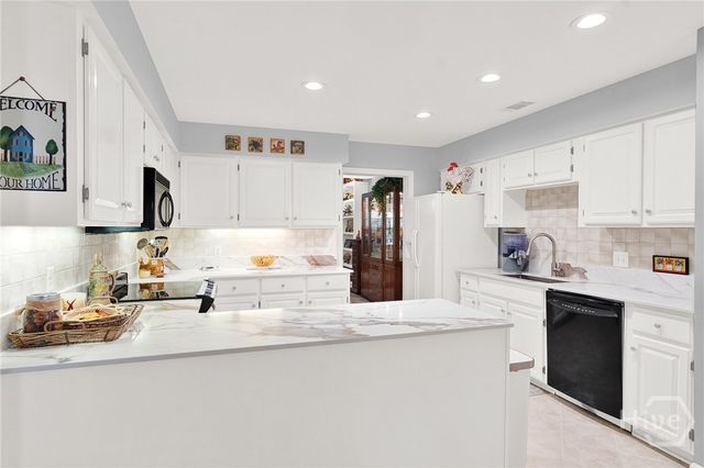 17 Franklin Creek Road N, Savannah, GA 31411