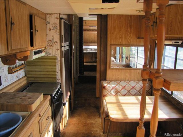 1808 Narrow Gauge Rd, Hartsel, CO 80449