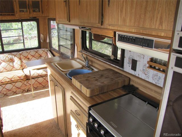 1808 Narrow Gauge Rd, Hartsel, CO 80449