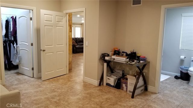 5325 La Forest Drive, La Canada Flintridge, CA 91011