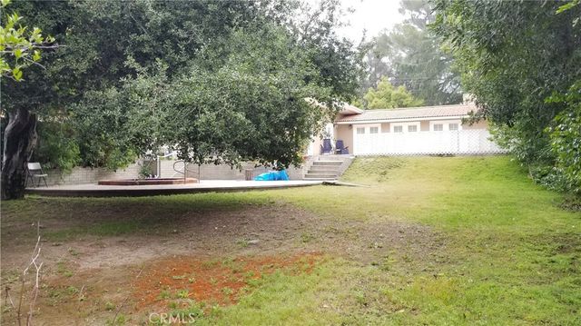 5325 La Forest Drive, La Canada Flintridge, CA 91011