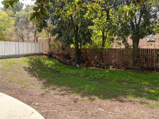 5325 La Forest Drive, La Canada Flintridge, CA 91011