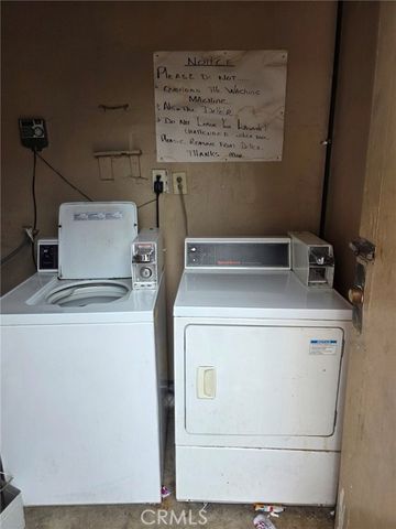 647 W Century, Los Angeles, CA 90044