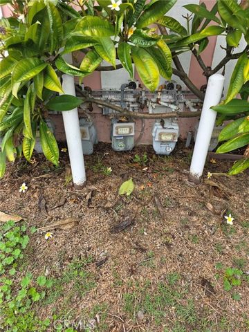 647 W Century, Los Angeles, CA 90044